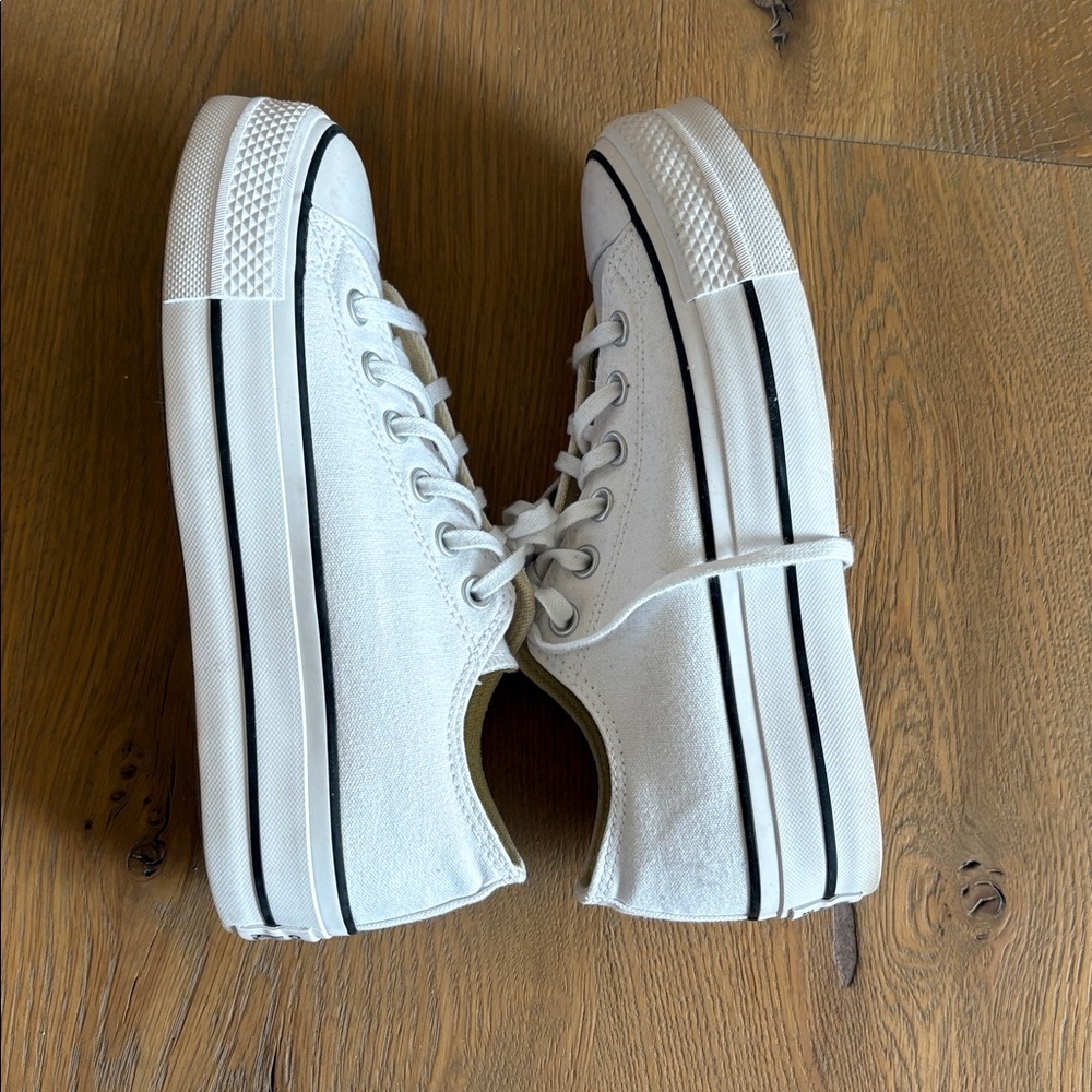 Converse Women’s All Star Platform Low Top Canvas Sneaker. Size 7.5 - Picture 4 of 6